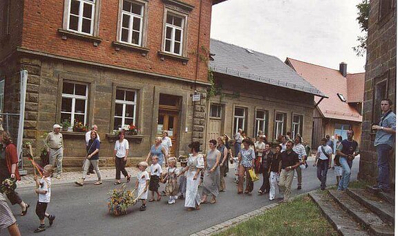 Umzug2.JPG  